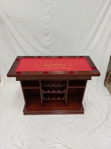 Tavolo gioco poker in una - tavolo,